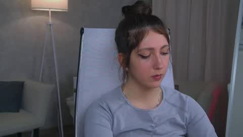 Snapshot of marymillerr chatting on November 14, 10:14 am Mary Miller online show from November 14, 10:14 am