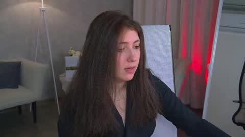 Snapshot of marymillerr chatting on November 15, 6:55 am Mary Miller online show from November 15, 6:55 am