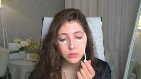 Snapshot of marymillerr chatting on November 28, 9:23 am Mary Miller online show from November 28, 9:23 am