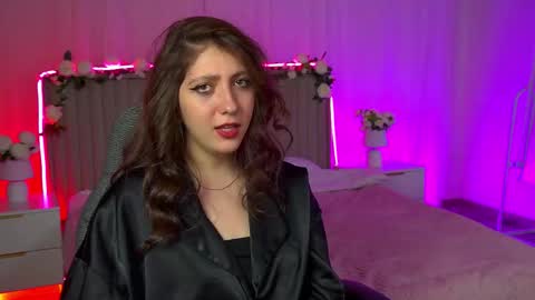 Snapshot of marymillerr chatting on November 29, 12:52 pm Mary Miller online show from November 29, 12:52 pm