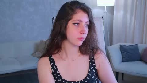 Snapshot of marymillerr chatting on May 27, 6:43 am Mary Miller online show from May 27, 6:43 am