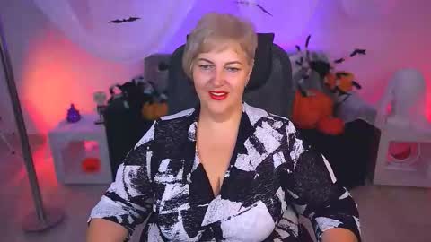 Snapshot of marymogan chatting on October 23, 4:56 am marymogan online show from October 23, 4:56 am