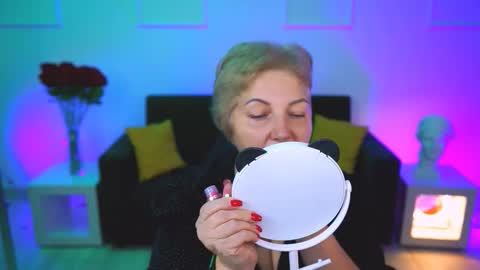 Snapshot of marymogan chatting on November 10, 4:22 am marymogan online show from November 10, 4:22 am