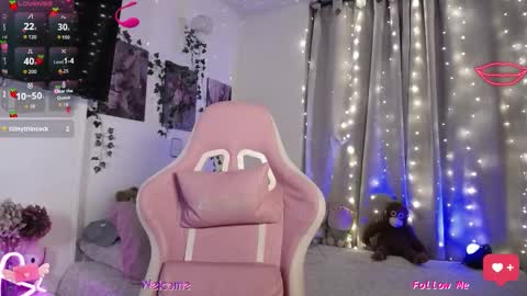 Mary online show from February 25, 1:48 am