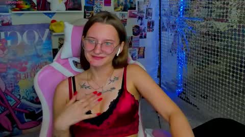 Snapshot of maryyy_may chatting on October 1, 6:58 pm maryyy_may online show from October 1, 6:58 pm