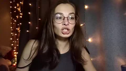 Kelly online show from April 1, 1:41 pm