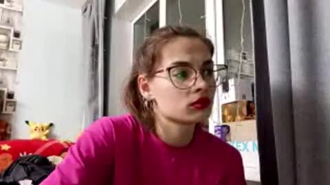 Kelly online show from April 17, 1:03 pm