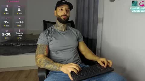 masculineguy69 online show from October 18, 4:48 am