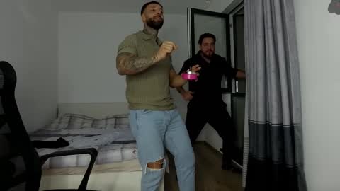 masculineguy69 online show from December 13, 7:53 pm