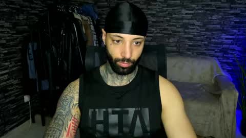 masculineguy69 online show from April 21, 8:09 am