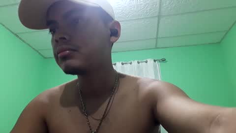 Max online show from February 17, 1:47 am