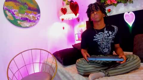 Snapshot of mashall_lee chatting on February 19, 7:21 pm MARSHALL LEE online show from February 19, 7:21 pm