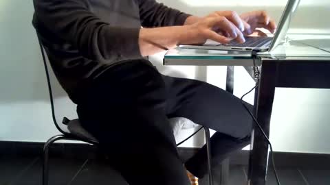 Snapshot of mask07 chatting on December 8, 5:22 pm Mask07 online show from December 8, 5:22 pm