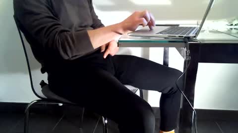 Snapshot of mask07 chatting on December 8, 8:36 pm Mask07 online show from December 8, 8:36 pm