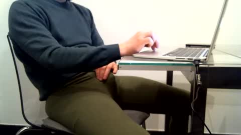 Snapshot of mask07 chatting on January 17, 10:23 pm Mask07 online show from January 17, 10:23 pm