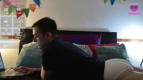 Snapshot of maskbaby2 chatting on March 2, 11:31 pm greenhot2 online show from March 2, 11:31 pm