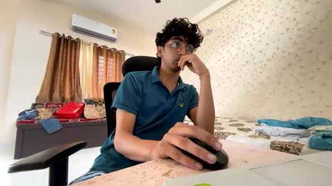 maskboyz2003 online show from October 29, 2:47 am