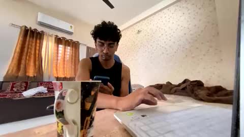 maskboyz2003 online show from November 27, 3:19 am