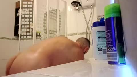 Snapshot of masked_masturbation_couple chatting on July 1, 7:35 pm Masked Masturbation Couple online show from July 1, 7:35 pm