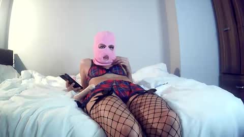 Masked Maeve online show from October 22, 5:24 pm