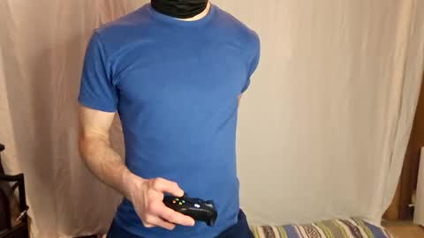 Snapshot of maskedyogaman chatting on February 2, 2:21 am maskedyogaman online show from February 2, 2:21 am