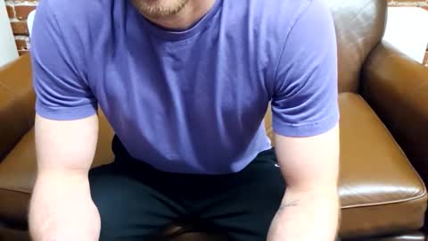 Snapshot of maskedyogaman chatting on February 20, 4:18 pm maskedyogaman online show from February 20, 4:18 pm