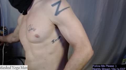 Snapshot of maskedyogaman chatting on March 2, 2:03 am maskedyogaman online show from March 2, 2:03 am