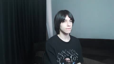 masonsilver_ online show from April 13, 8:09 am