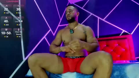 massimo_cruz online show from January 19, 12:20 pm