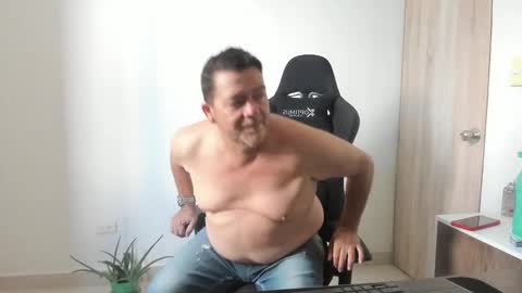 Snapshot of massimo_danger chatting on October 15, 6:19 pm massimo_danger online show from October 15, 6:19 pm