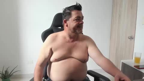 Snapshot of massimo_danger chatting on October 27, 8:35 pm massimo_danger online show from October 27, 8:35 pm