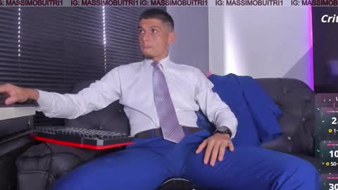 I am Massimo online show from February 10, 8:13 pm