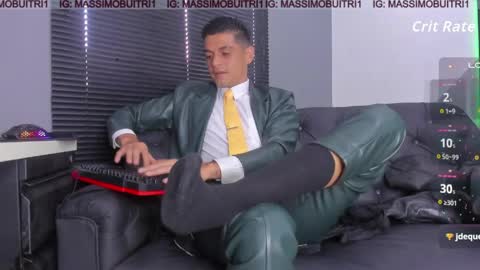 I am Massimo online show from April 1, 1:41 pm