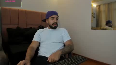 Snapshot of massimo_moretti_ chatting on July 14, 8:47 pm Moretti online show from July 14, 8:47 pm
