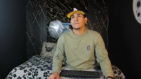 massimo_vidal online show from February 10, 2:10 pm