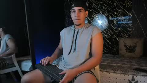 massimo_vidal online show from May 8, 1:38 pm