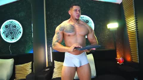 Snapshot of massimowalton2 chatting on March 9, 12:53 pm massimowalton2 online show from March 9, 12:53 pm