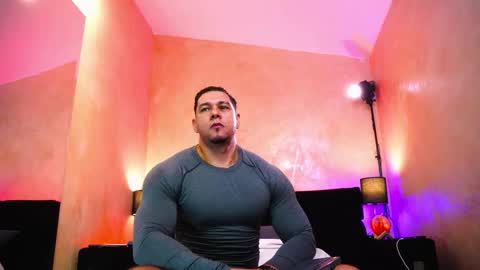 massimowalton2 online show from March 29, 1:22 pm