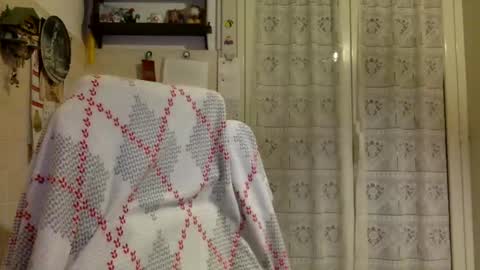 Snapshot of massimoxsempre chatting on December 1, 10:53 pm massimoxsempre online show from December 1, 10:53 pm