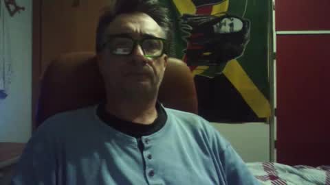 Snapshot of massimoxsempre chatting on December 3, 1:19 am massimoxsempre online show from December 3, 1:19 am