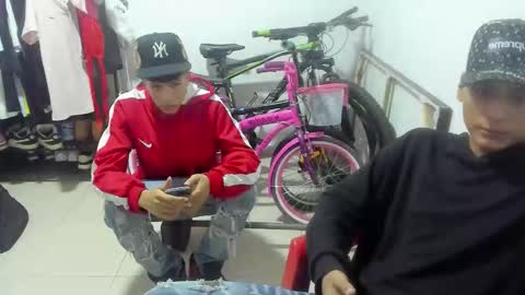 Snapshot of master_billy1 chatting on April 26, 5:49 am master_billy1 online show from April 26, 5:49 am