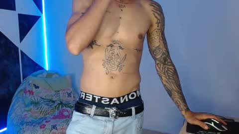 Snapshot of master_black777 chatting on September 22, 3:52 am master_black777 online show from September 22, 3:52 am