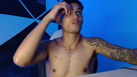 master_black777 online show from October 18, 4:41 pm