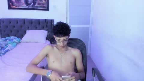 master_boy28 online show from February 25, 6:58 am