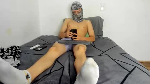 Snapshot of master_ruthless77 chatting on January 19, 12:03 am Master Leo online show from January 19, 12:03 am