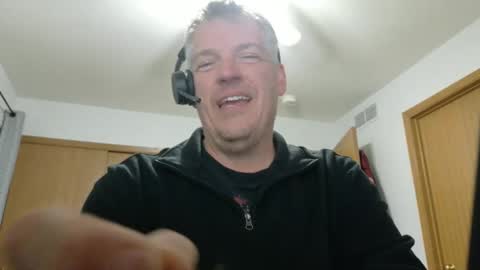 Snapshot of master_thorn chatting on November 5, 3:06 am Master Thorn online show from November 5, 3:06 am