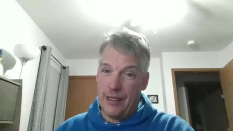 Snapshot of master_thorn chatting on November 24, 3:39 am Master Thorn online show from November 24, 3:39 am