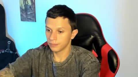 Snapshot of masterdave7 chatting on February 13, 1:34 am Dave online show from February 13, 1:34 am