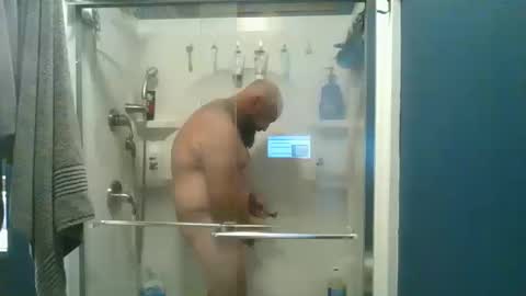 Snapshot of masterdurt chatting on October 18, 12:13 am The Big Duurty online show from October 18, 12:13 am