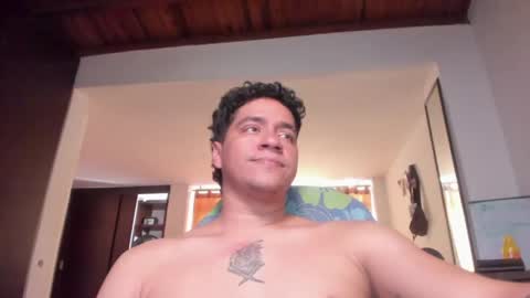 Juan Independent Model online show from May 9, 9:09 pm